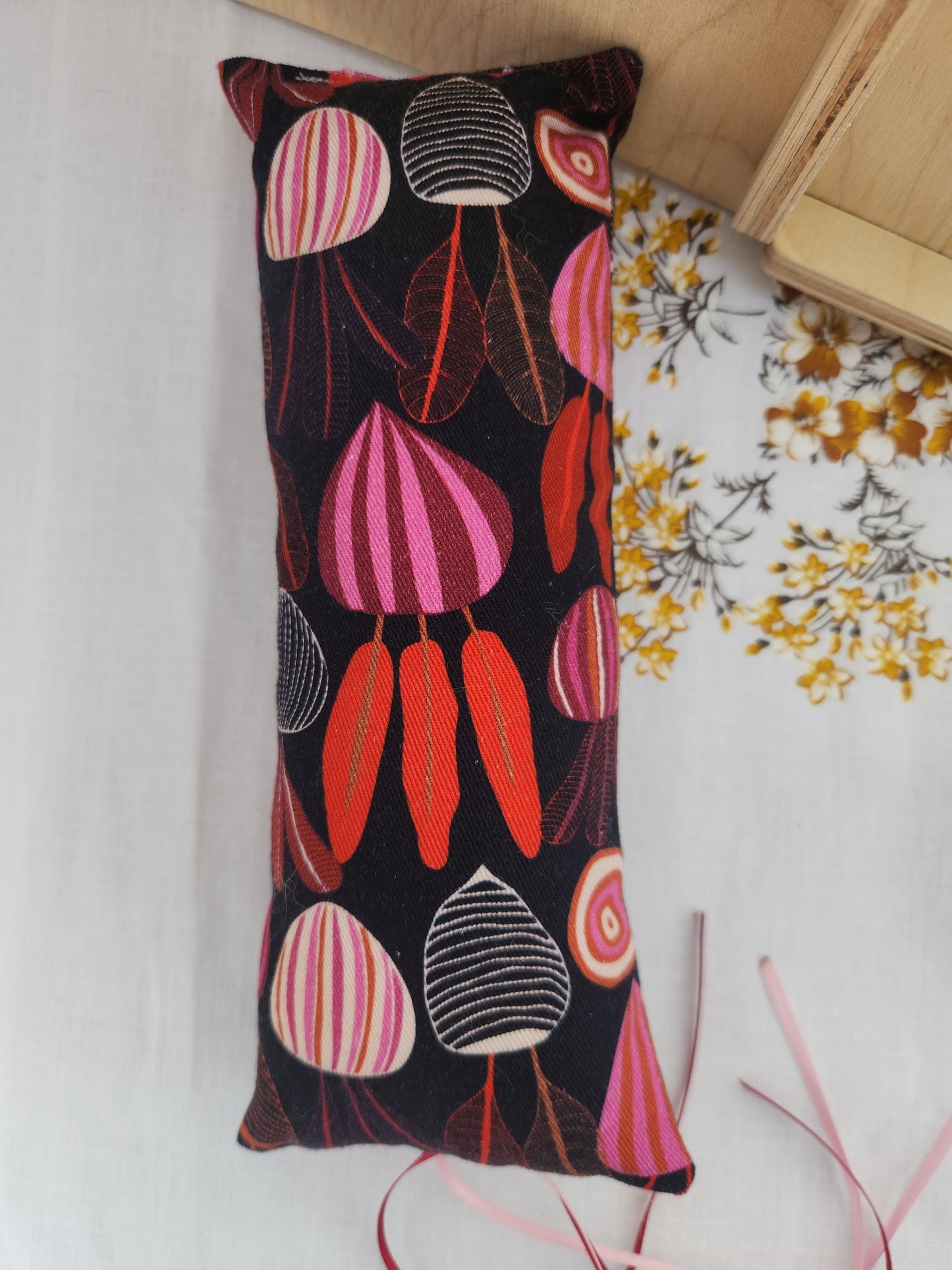 Cat kicker toys large (BEETS) - catnip and silvervine infused