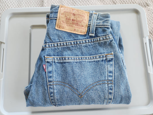 Vintage Levis Jeans 570 66cm waist