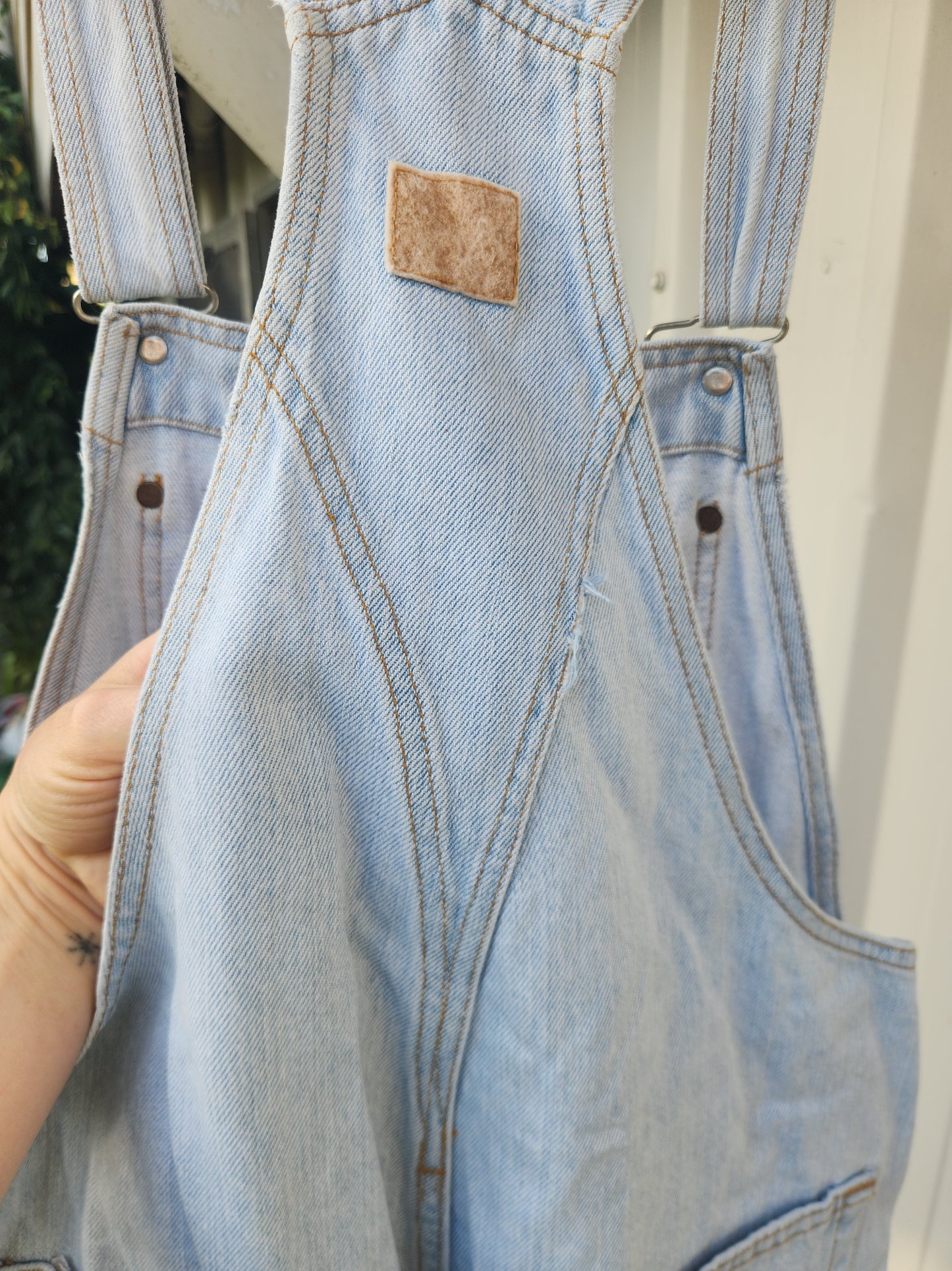 Vintage Levis size S overalls 2001